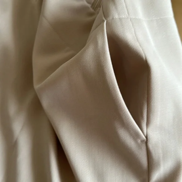 Banana Republic Pencil Skirt - Picture 4 of 4